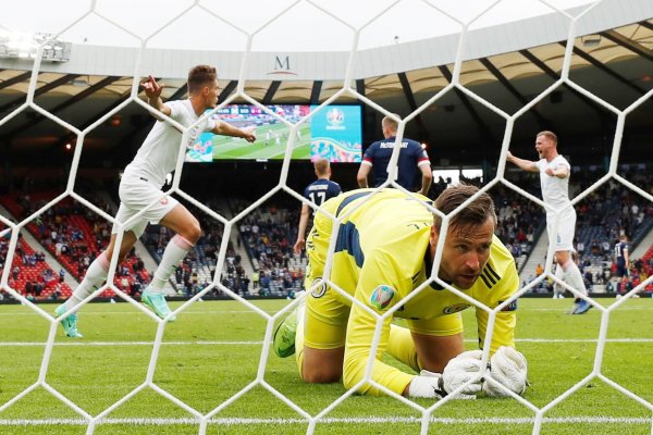 <p>De regreso a los estadios: el fútbol también está sucumbiendo a las guerras culturales</p>