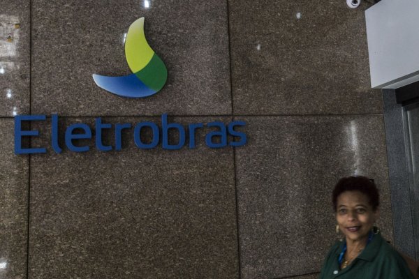 <p>Acciones de Eletrobras se disparan 10% y alcanzan máximo histórico con privatización a la vista</p>