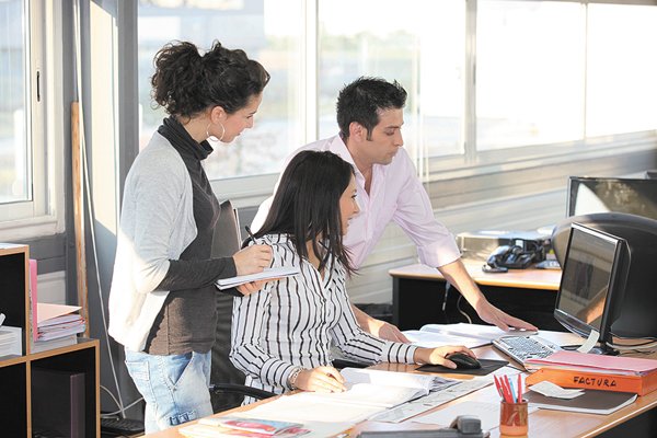 Entrenando a los jefes: empresas ponen foco en mejorar los liderazgos para enfrentar tiempos de crisis