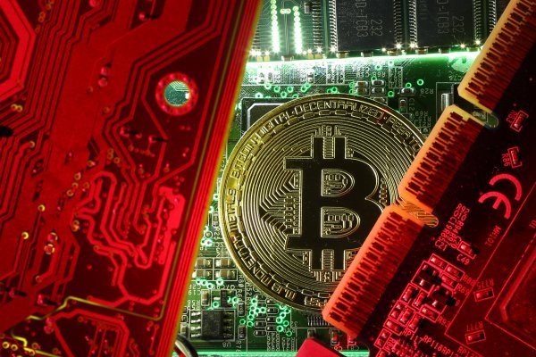 ETF de Bitcoin pierden más de 30% desde su creación en medio de la corrección del mercado