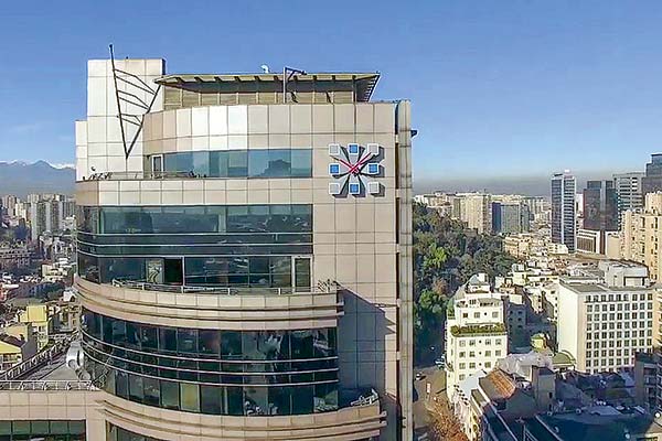 Centro de Arbitraje y Mediación lanzó la primera edición del Premio CAM Santiago 2021