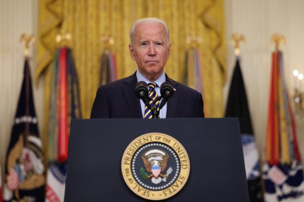 Biden manifiesta apoyo a manifestantes cubanos y pide al gobierno "que escuche a su pueblo"