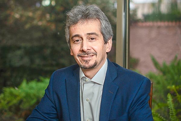 Firma creada por fondo KKR tras compra a Movistar inició irrupción en mercado de banda ancha