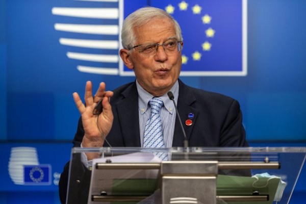<p>UE pide priorizar acuerdo modernizado con Chile antes que negociar con Mercosur</p>