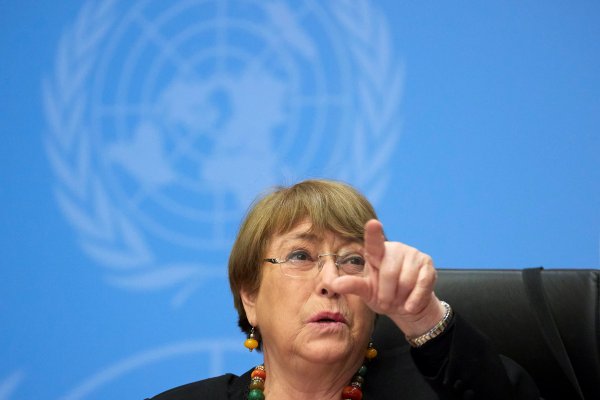 Bachelet pide liberación de los detenidos en las protestas de Cuba e insta al diálogo