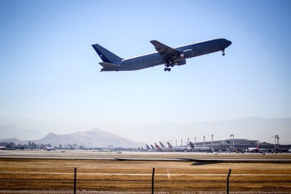 <p>Chile queda al debe en tráfico aéreo, mientras la región busca niveles prepandemia</p>