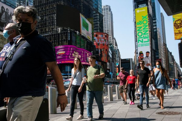 La variante delta obliga a las empresas de EEUU a reconsiderar sus planes