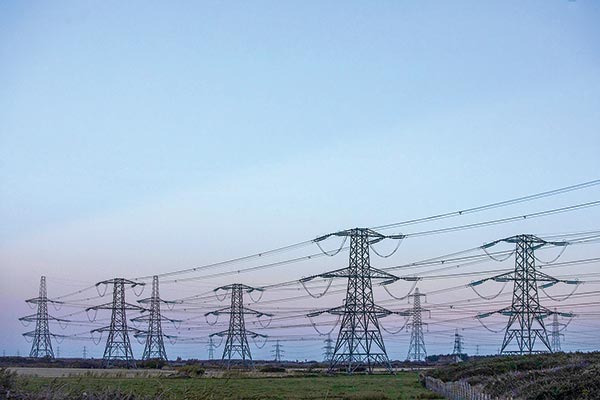 Sequía, menos gas y fallas de centrales se dejan sentir en el sector eléctrico