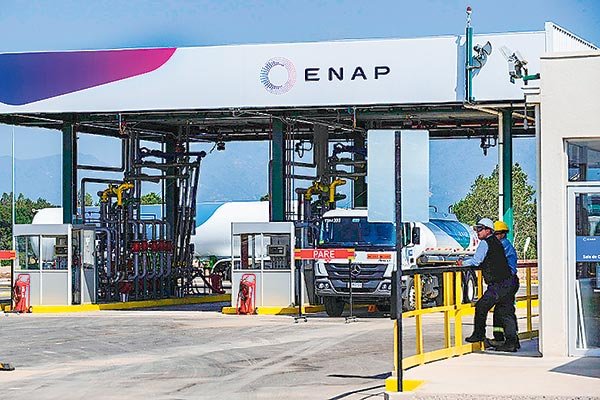 ENAP logra revertir las pérdidas en el primer semestre y manifiesta su preocupación por continua alza en los precios del petróleo