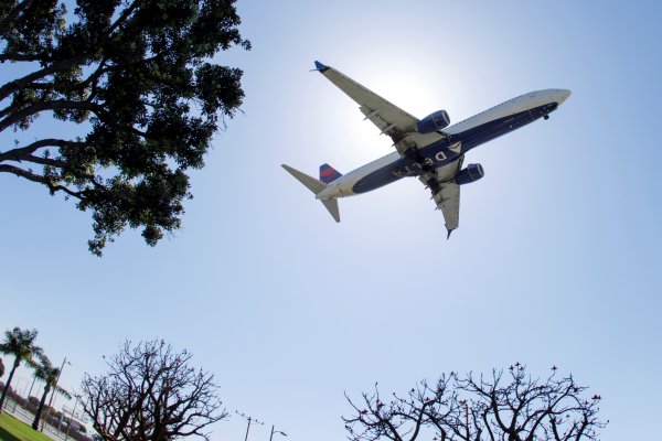 FT: Las nubes se despejan mientras retorna la confianza a la golpeada industria de las aerolíneas