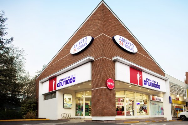 <p>Farmacias Ahumada sube apuesta por canal digital y sella alianza con firma de última milla</p>