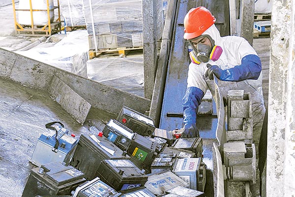 <p>Las baterías de auto son uno de los seis productos prioritarios de la Ley REP.</p>