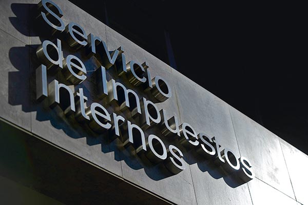 Platas políticas: SII rebate a la Fiscalía y dice que sí hubo querellas contra imputados en caso SQM