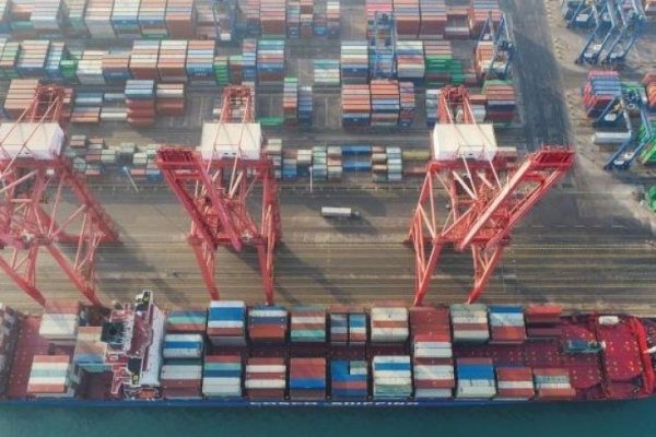 China suspende importación de dos empresas de Ecuador tras hallar restos de virus