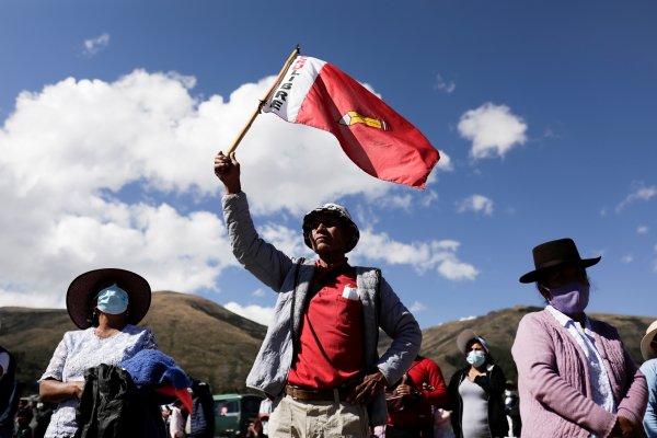 Petróleo con "rentabilidad social", idea que Castillo quiere aplicar en Perú