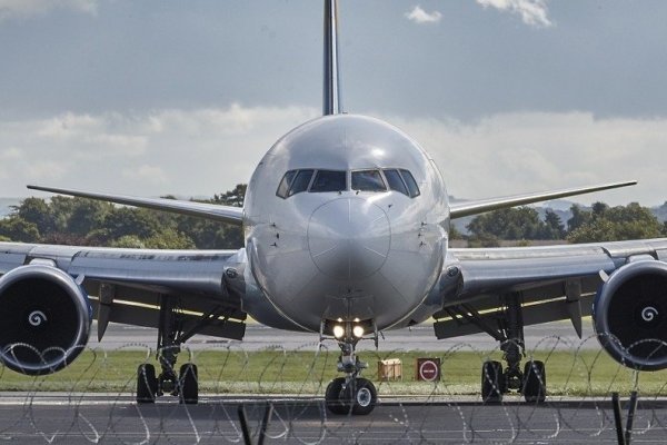 Una aerolínea boliviana vende sus acciones por efectos de la pandemia