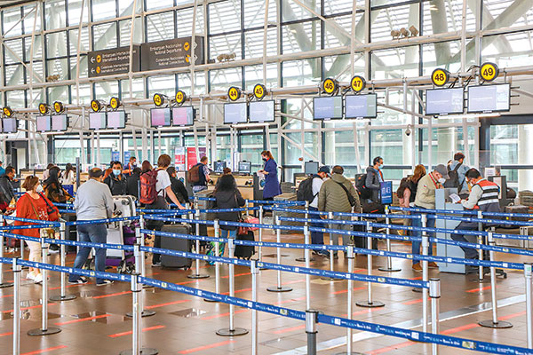 Vuelos internacionales desde y hacia Chile suben ocupación a niveles de 40%