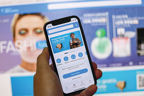 Cencosud se querella por sabotaje informático por compras en su recién estrenada aplicación de paris.cl