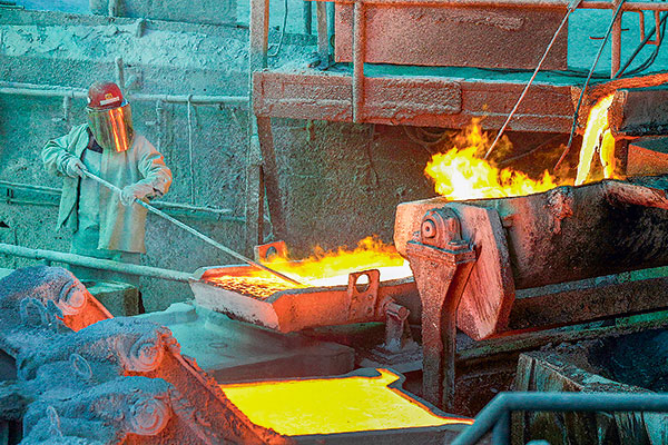 Expertos prevén nuevas alzas del precio del cobre a medida que se intensifican las huelgas mineras en Chile