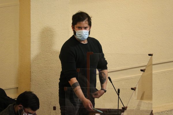 Gabriel Boric plantea que los retiros desde las AFP "tienen que parar”, pero pide que el cuarto debe pagar impuestos