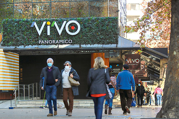 El destino de VivoCorp comienza a definirse: negociaciones de entidad ligada a Saieh y acreedores toman rumbo a días de fecha clave