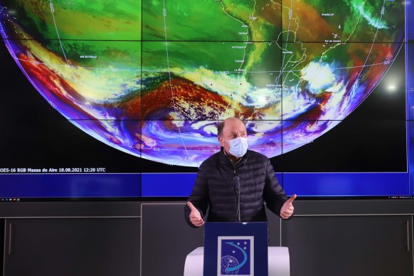 Autoridades advierten riesgo de aluviones en zona cordillerana tras precipitaciones de las próximas horas