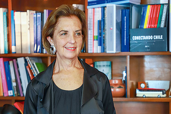 Gloria Hutt y renovación del sistema de transporte: “Con esta nueva licitación de buses, dejaremos atrás el Transantiago”