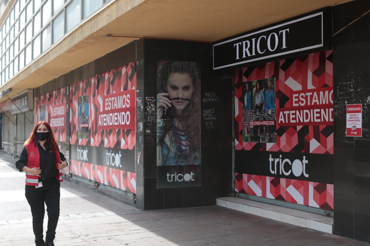 <p>En remate las oficinas centrales de Tricot en Macul </p>
