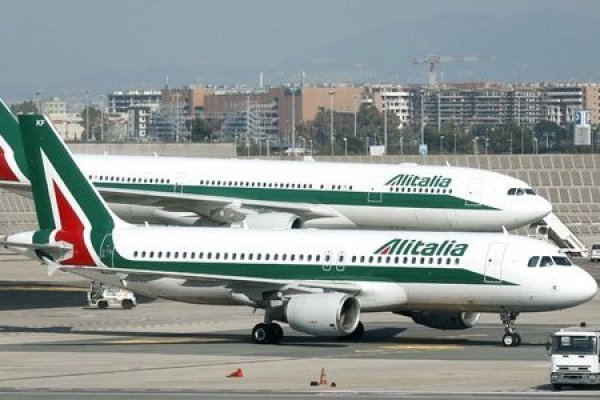 <p>Fin de Alitalia ya tiene fecha: emblemática aerolínea cesará sus operaciones el 15 de octubre</p>