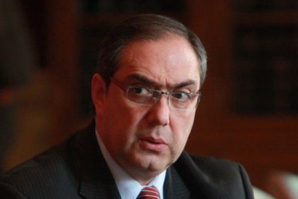 Senador Bianchi presenta reforma para obligar a las AFP a responder ante la rentabilidad negativa de los fondos