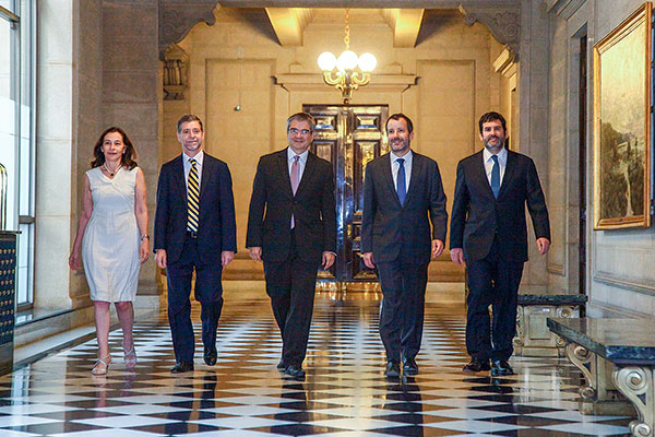 Alza del tipo de cambio real e inflación abren el debate sobre medidas del Banco Central