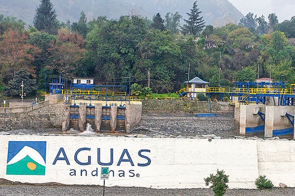 Aguas Andinas acusa impacto en ganancias por la pandemia y sequía