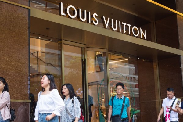 Plan de Xi Jinping para redistribuir la riqueza amenaza auge de grupos de lujo en China