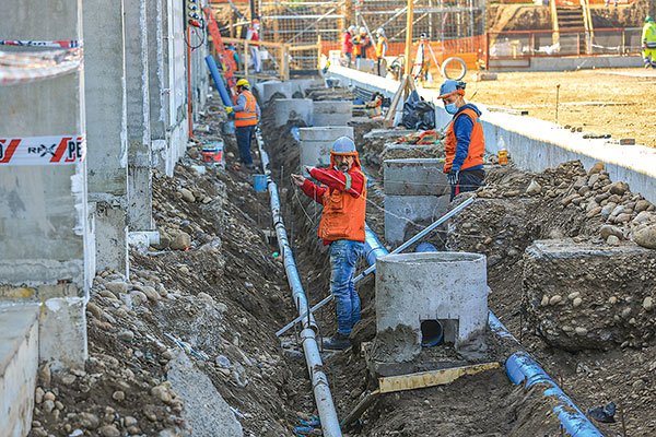 Ingresos laborales se expanden a un ritmo histórico en junio y prácticamente todas las actividades repuntan en salarios y empleo