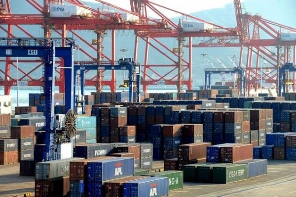 <p>Cómo la crisis de los contenedores puede afectar su bolsillo y los regalos navideños</p>