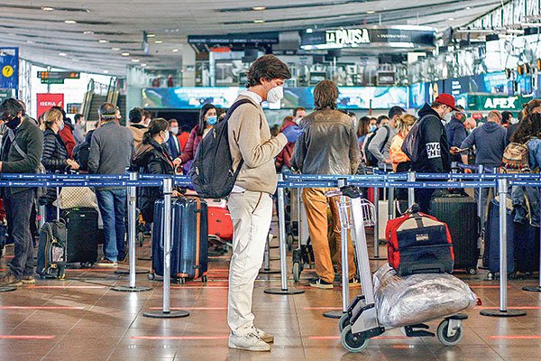 El dilema del gobierno para el verano 2022: ¿solo turismo interno o permitir la llegada de extranjeros?