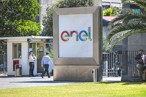 Enel pide a tribunal que acorte plazos para que minoritarios de Pehuenche presenten demanda