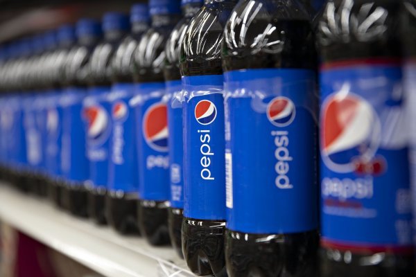 <p>PepsiCo, Heineken, P&G y Danone alertan por el impacto de las materias primas en márgenes y costos</p>