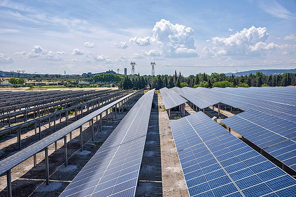 La desconocida empresa que hizo la oferta más baja en la licitación de suministro eléctrico