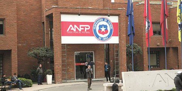 Corte Suprema ratifica condena contra la ANFP por exigir cuota de incorporación a clubes en Primera B
