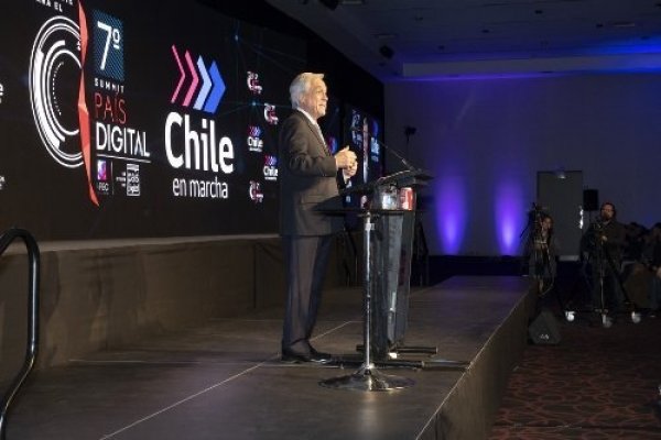Piñera anuncia creación de la Agencia Autónoma de Datos Personales en Summit de País Digital