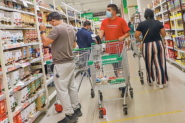 Sernac se lanza contra Cornershop y exigirá a empresa respetar contratos tras denuncia de cobros injustificados