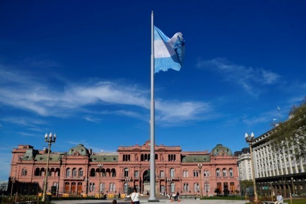 Se cae el Mercosur: Uruguay comenzaría a negociar TLC con China y Argentina recibe invitación de Beijing para sumarse a los Brics