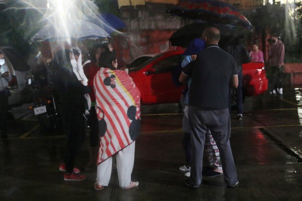 Terremoto sacude el suroeste de México cerca del balneario de Acapulco