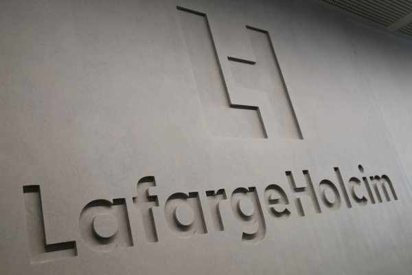 Gigante siderúrgico brasileño aumenta su exposición en la construcción con la compra de unidad de cementos Holcim
