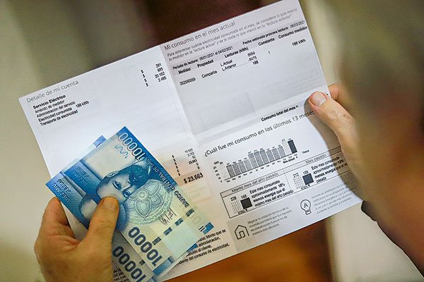 Enel escala al TC la disputa para cortar suministro a clientes morosos de alto consumo