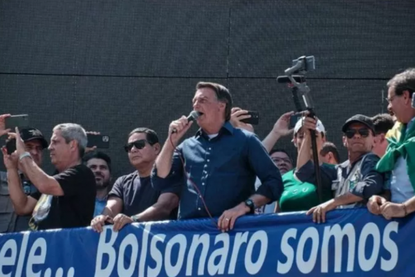 <p>Bolsonaro asusta al mercado: empresas dudan salir a Bolsa o emitir deuda</p>