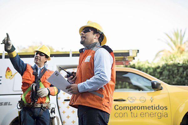 Sernac llega a acuerdo con CGE para indemnizar a clientes por cortes de luz por lluvias en el verano