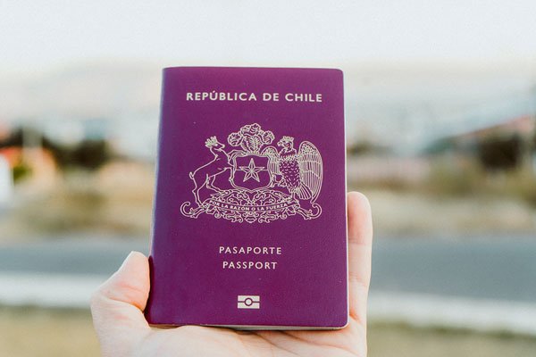 Licitación de pasaportes: Tribunal rechaza recurso de reposición y no suspende el proceso