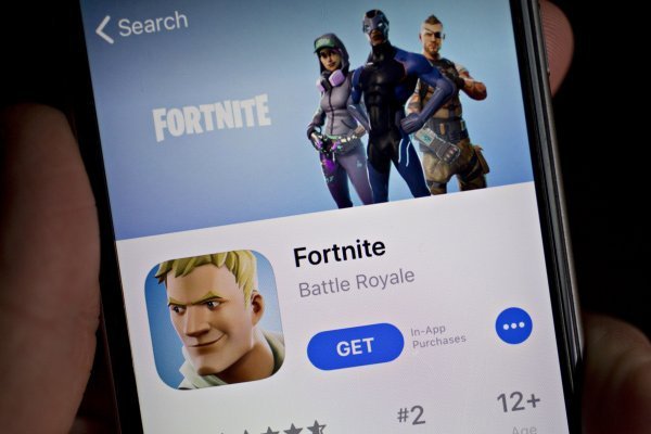 Caso "Fortnite": Apple veta al videojuego de Epic Games hasta que terminen todos los recursos judiciales
